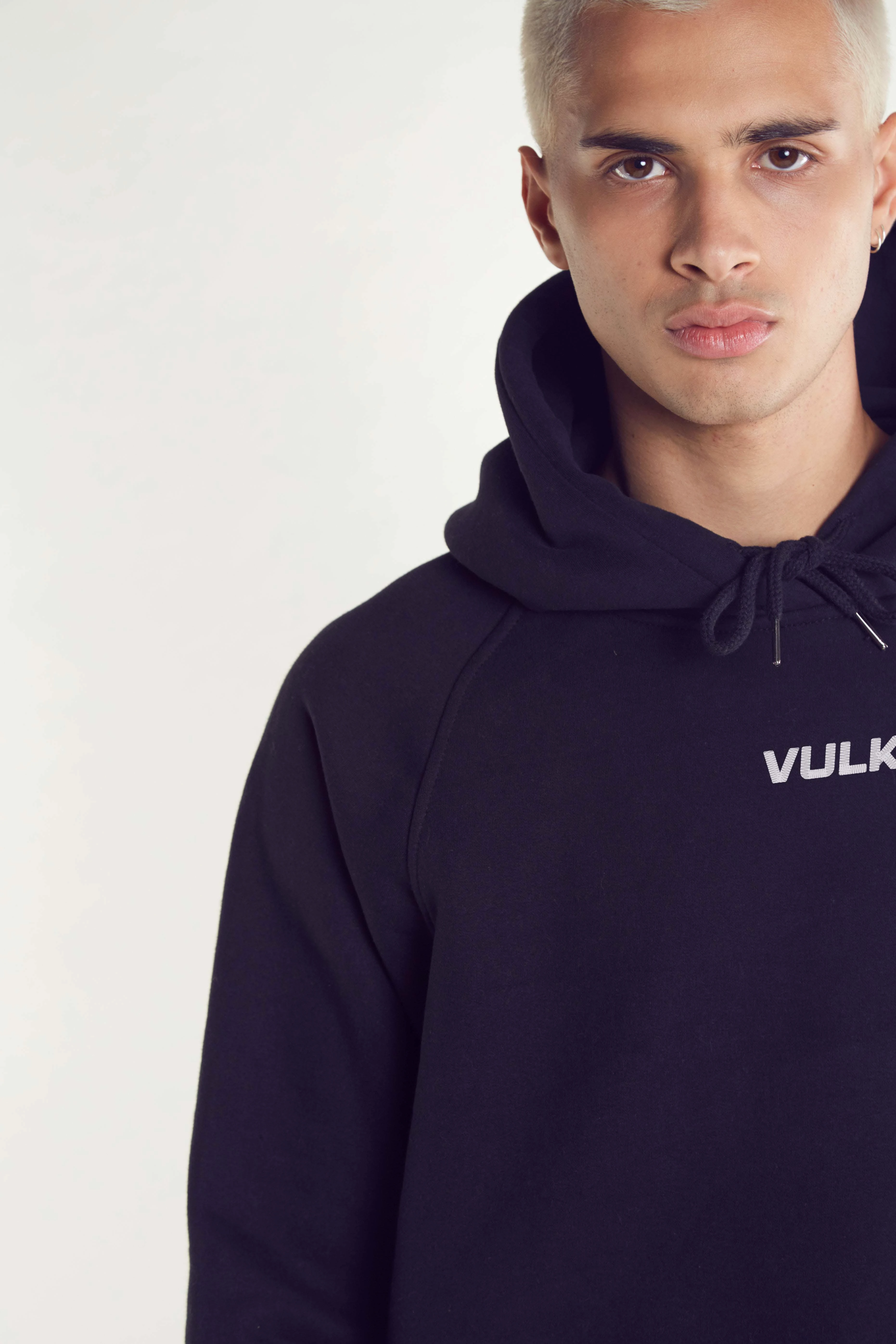 Canguro Vulk Drop Hood Black