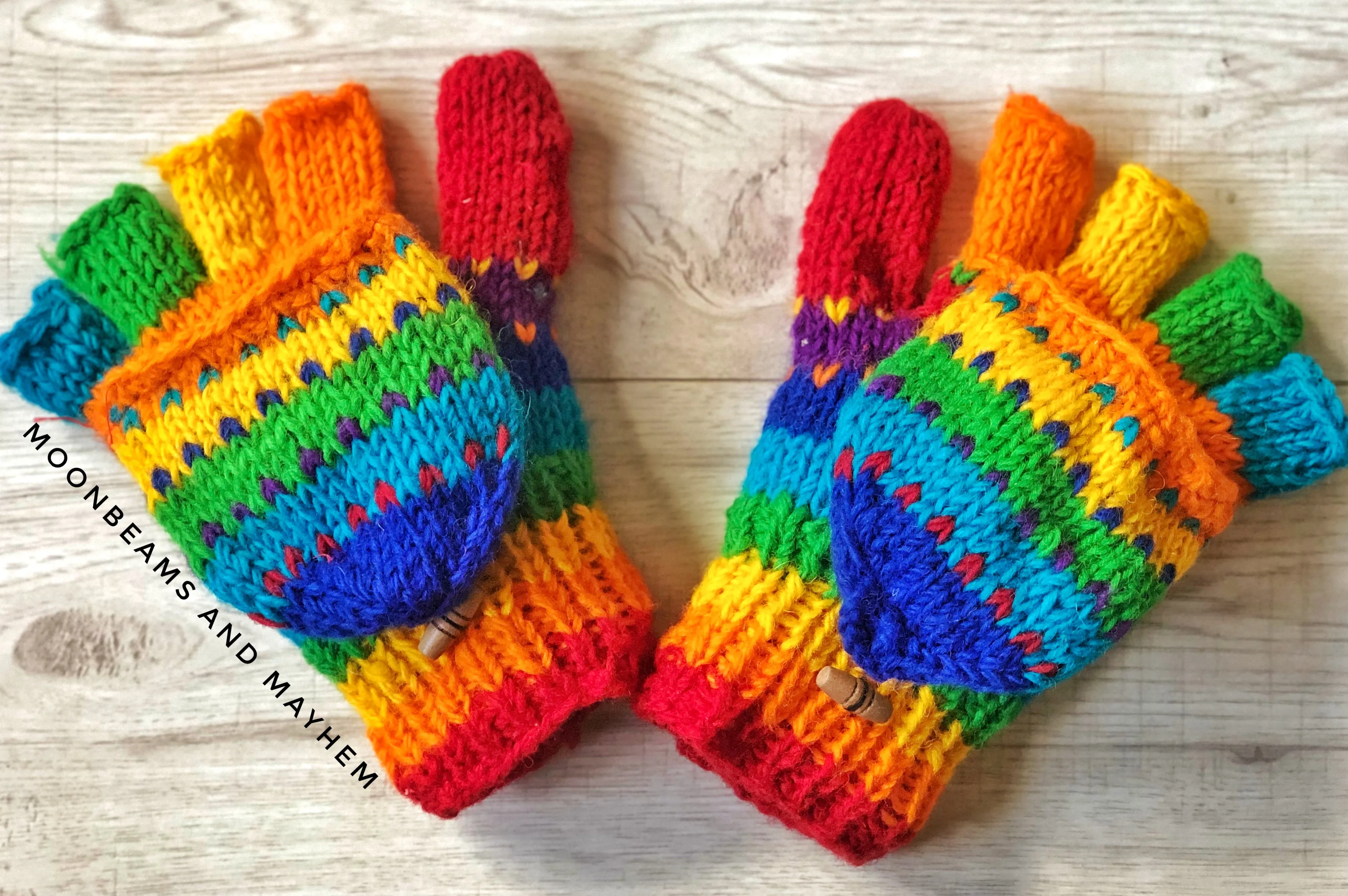 FABULOUS FLEECE LINED RAINBOW SNUGGLE GLOVES / MITTENS