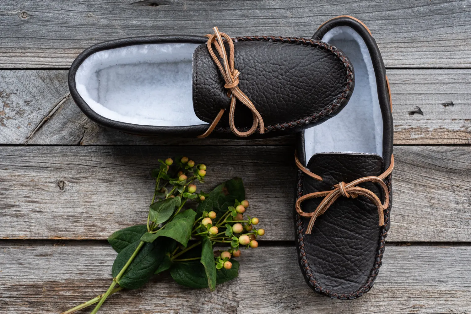 Men's Fleece Lined Buffalo Leather Moccasins