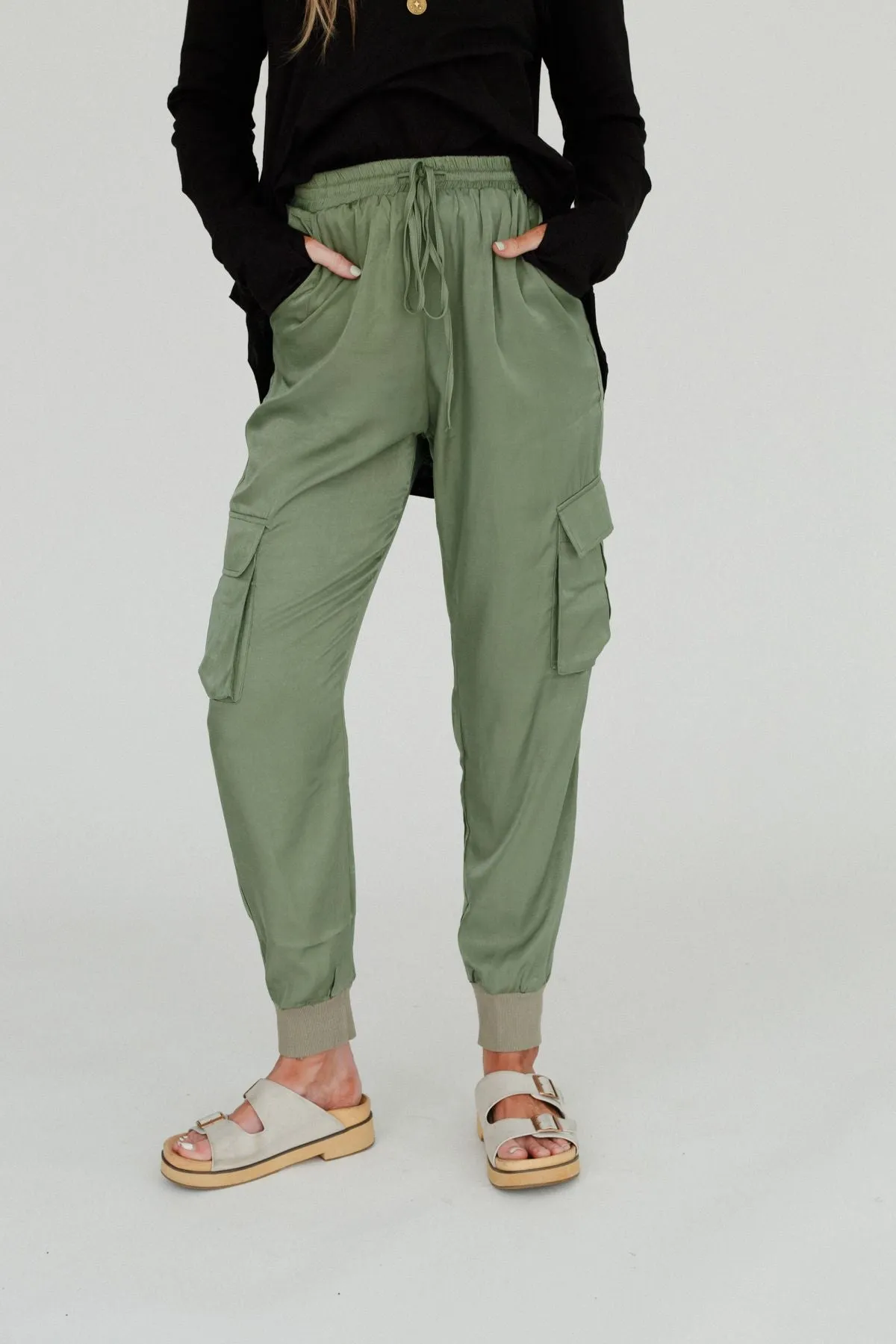 Stasia Cargo Pant - Olive