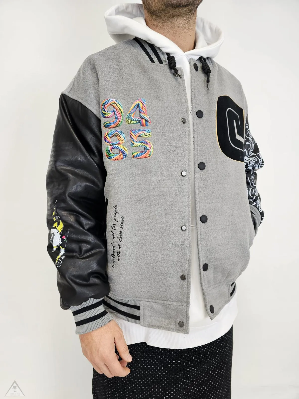 Varsity  deluxe