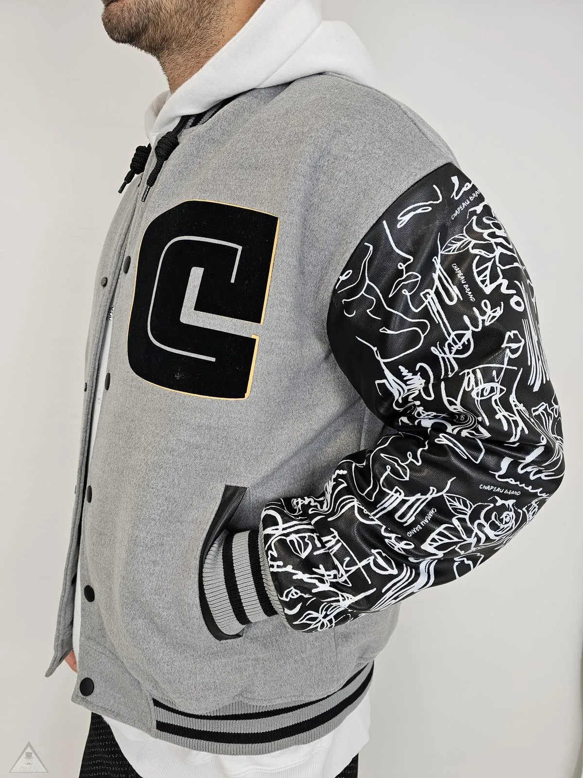 Varsity  deluxe